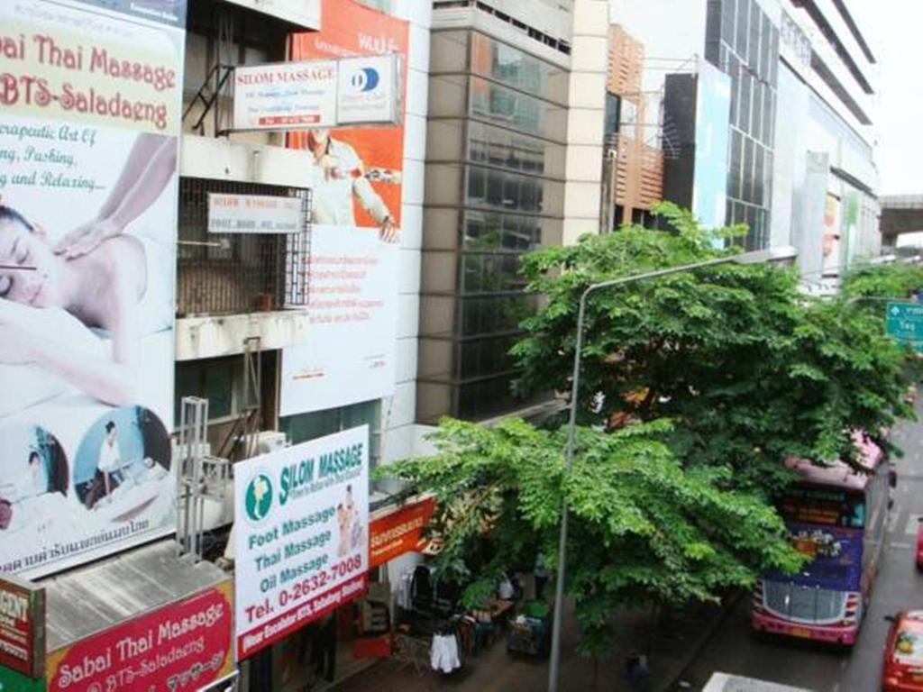 Regent Silom Otel Bangkok Dış mekan fotoğraf