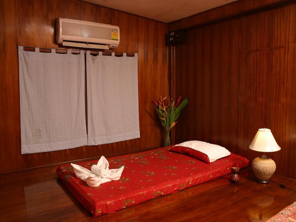 Regent Silom Otel Bangkok Dış mekan fotoğraf